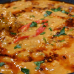 Krémes vöröslencse curry