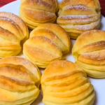 Prajitura cu branza de vaci cu vanilie: un deliciu moale si dulce