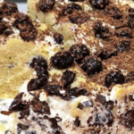 „Téli Meggyvarázs” Torta – Édes téli mese az ünnepi asztalra